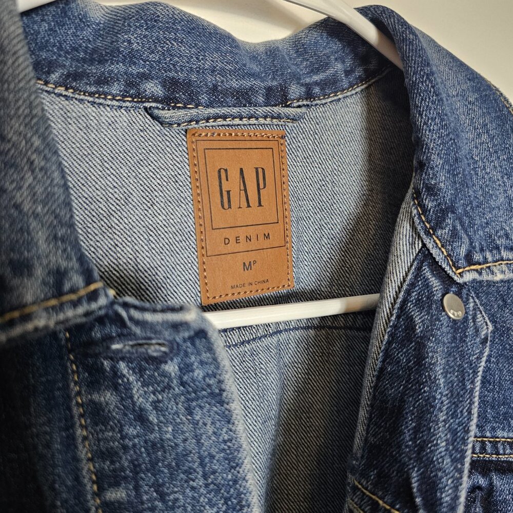 Gap Icon Denim Jacket (Size Medium) - image 3